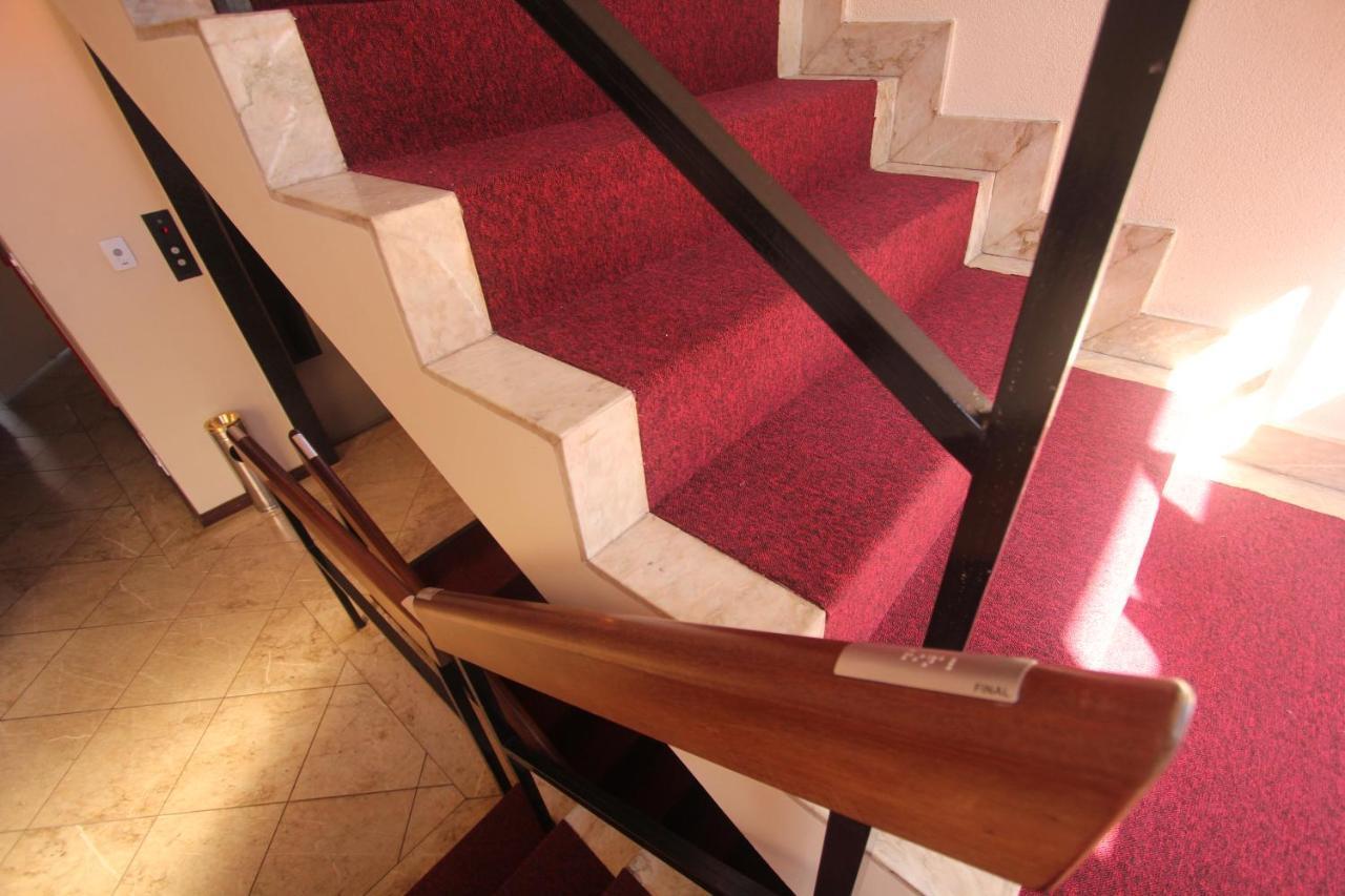 Nena Residence Hotel Franca Bagian luar foto